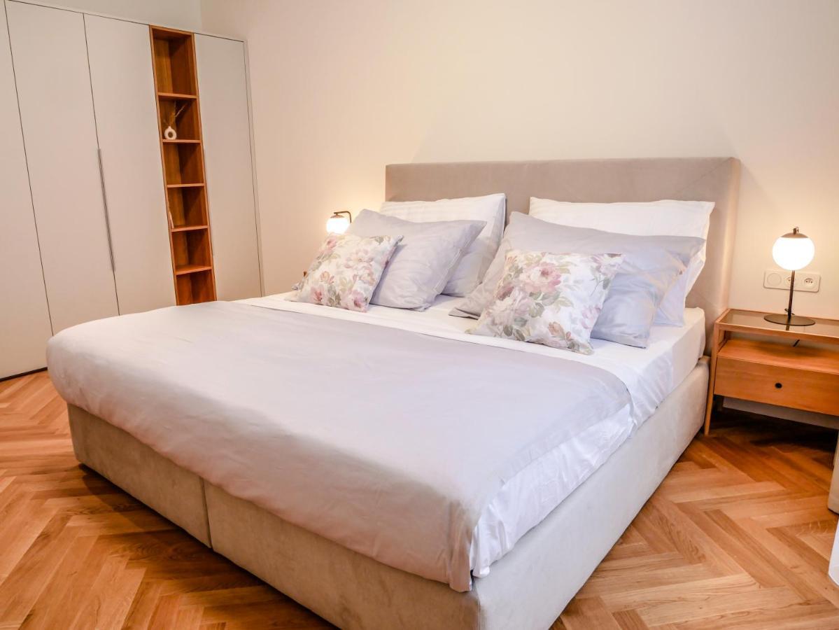 Laurinska 1 Apartments Bratislava Exteriör bild