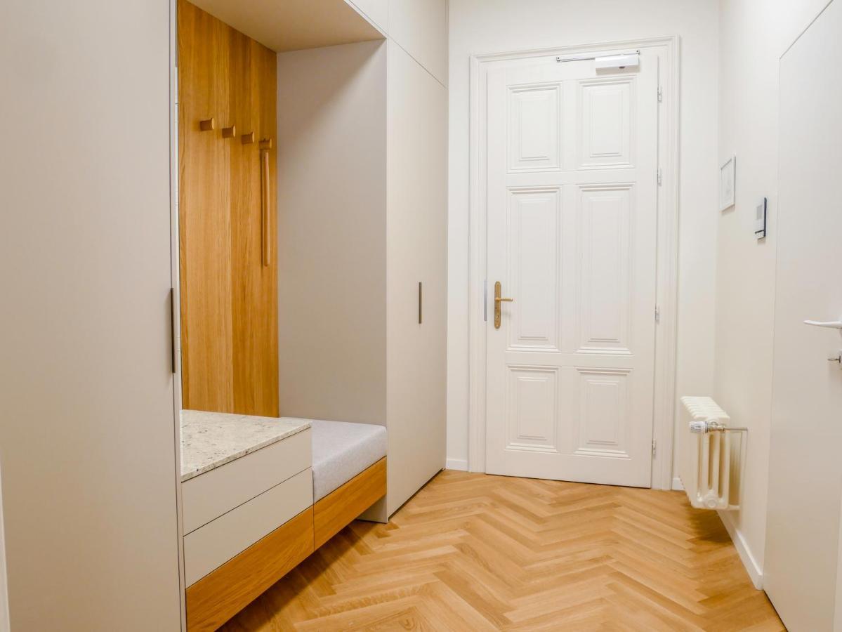 Laurinska 1 Apartments Bratislava Exteriör bild