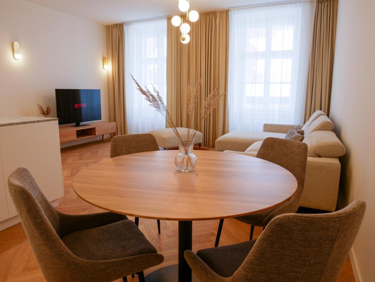 Laurinska 1 Apartments Bratislava Exteriör bild