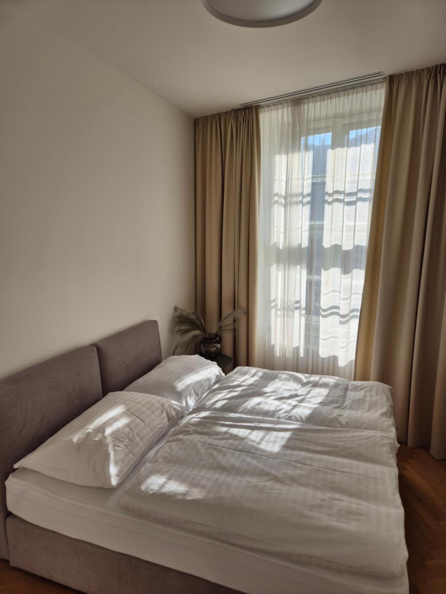 Laurinska 1 Apartments Bratislava Exteriör bild